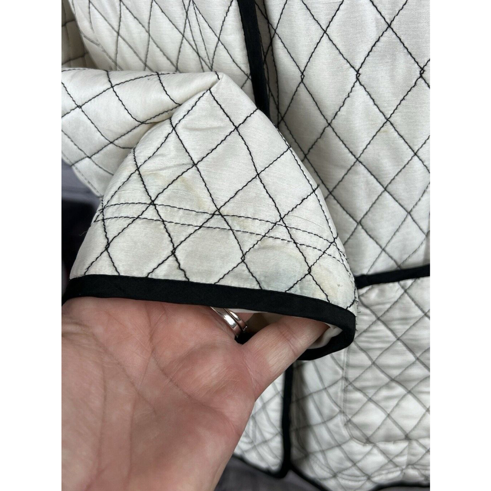 JW Junction West Quilted Jacket Womens Medium White Black Stitching Silk GUC - Picture 9 of 16